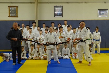 LILOU VIODRIN RECOIT LA CEINTURE NOIRE 1er DAN